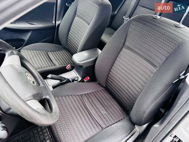 Серый Тойота Королла, объемом двигателя 1.33 л и пробегом 270 тыс. км за 5300 $, фото 26 на Automoto.ua