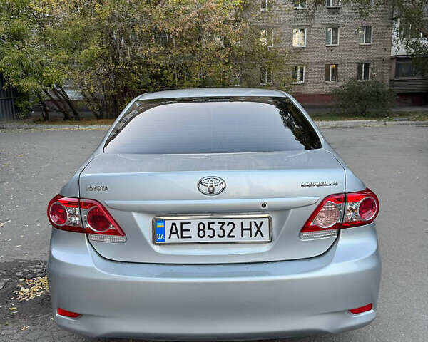 Сірий Тойота Королла, об'ємом двигуна 1.33 л та пробігом 223 тис. км за 8000 $, фото 4 на Automoto.ua