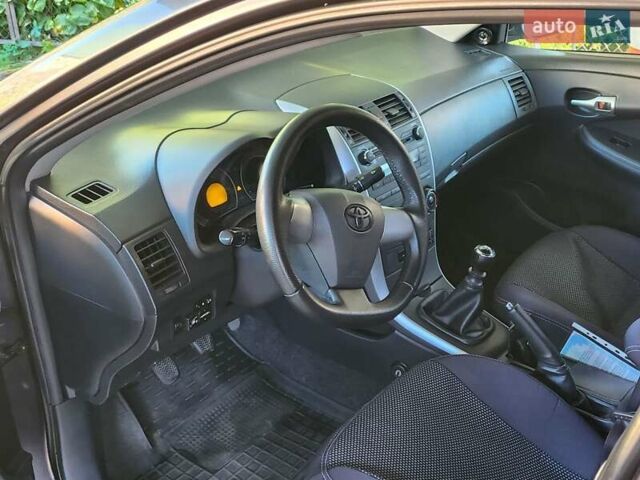 Серый Тойота Королла, объемом двигателя 1.33 л и пробегом 177 тыс. км за 7500 $, фото 13 на Automoto.ua
