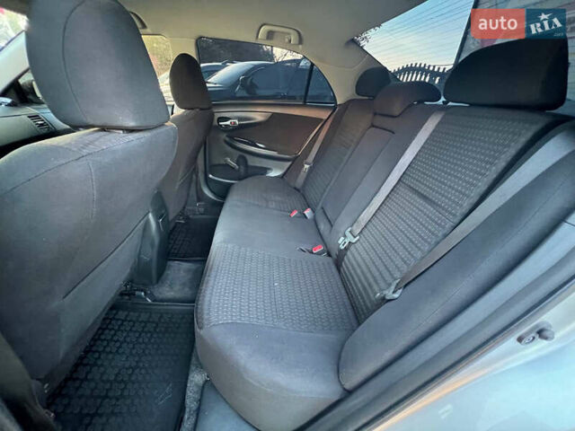 Серый Тойота Королла, объемом двигателя 1.3 л и пробегом 200 тыс. км за 6299 $, фото 21 на Automoto.ua