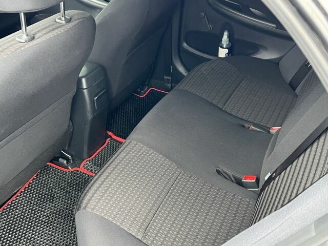 Серый Тойота Королла, объемом двигателя 1.6 л и пробегом 179 тыс. км за 8999 $, фото 7 на Automoto.ua