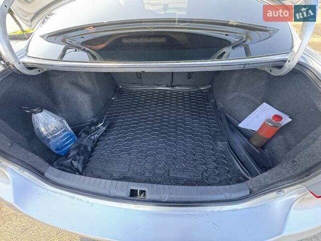 Сірий Тойота Королла, об'ємом двигуна 1.33 л та пробігом 134 тис. км за 9200 $, фото 10 на Automoto.ua
