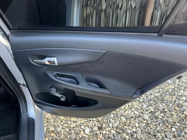 Серый Тойота Королла, объемом двигателя 1.3 л и пробегом 203 тыс. км за 6299 $, фото 16 на Automoto.ua