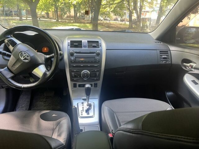 Серый Тойота Королла, объемом двигателя 1.6 л и пробегом 240 тыс. км за 9200 $, фото 5 на Automoto.ua