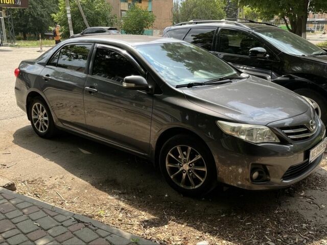 Серый Тойота Королла, объемом двигателя 1.6 л и пробегом 240 тыс. км за 9200 $, фото 3 на Automoto.ua