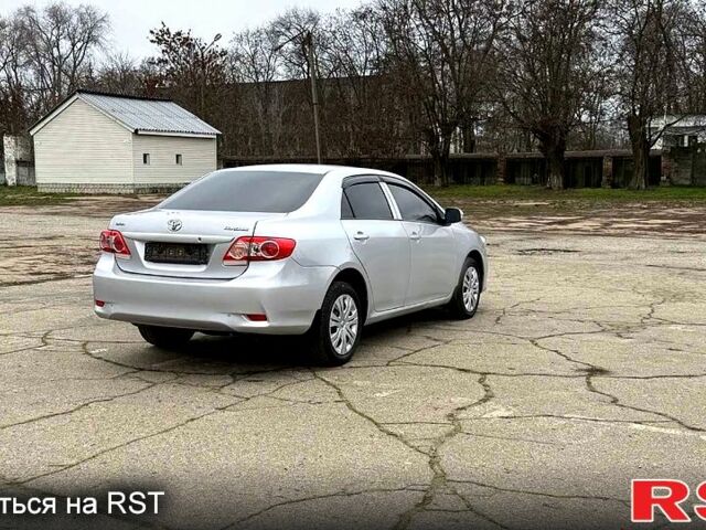 Серый Тойота Королла, объемом двигателя 1.6 л и пробегом 120 тыс. км за 9500 $, фото 5 на Automoto.ua