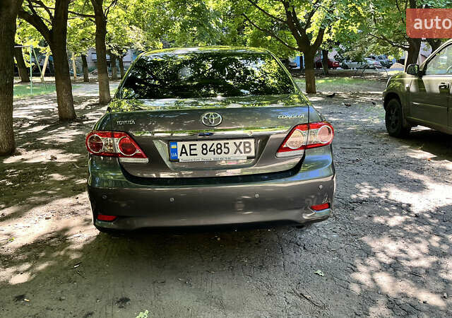 Сірий Тойота Королла, об'ємом двигуна 1.6 л та пробігом 240 тис. км за 9200 $, фото 52 на Automoto.ua