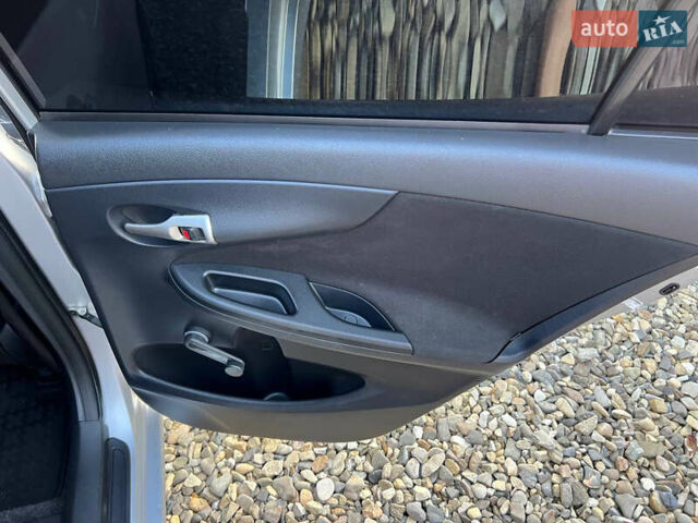 Серый Тойота Королла, объемом двигателя 1.3 л и пробегом 200 тыс. км за 6299 $, фото 22 на Automoto.ua