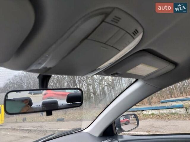 Серый Тойота Королла, объемом двигателя 1.4 л и пробегом 178 тыс. км за 9200 $, фото 16 на Automoto.ua