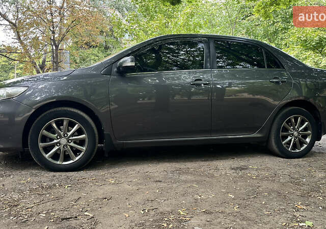 Сірий Тойота Королла, об'ємом двигуна 1.6 л та пробігом 240 тис. км за 9200 $, фото 56 на Automoto.ua