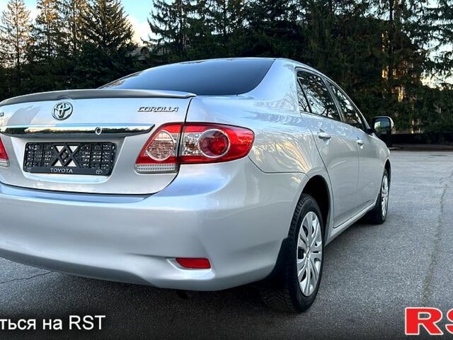 Серый Тойота Королла, объемом двигателя 1.6 л и пробегом 63 тыс. км за 10800 $, фото 4 на Automoto.ua