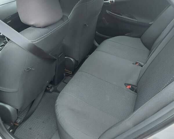 Серый Тойота Королла, объемом двигателя 1.4 л и пробегом 178 тыс. км за 9200 $, фото 28 на Automoto.ua