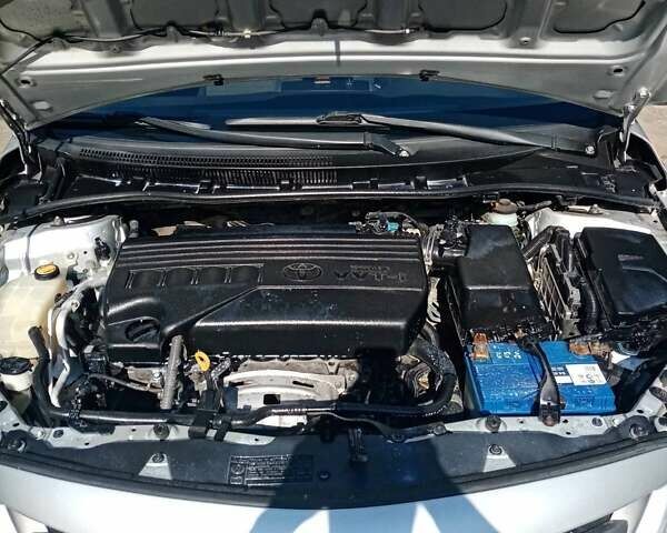 Сірий Тойота Королла, об'ємом двигуна 1.33 л та пробігом 220 тис. км за 7300 $, фото 4 на Automoto.ua