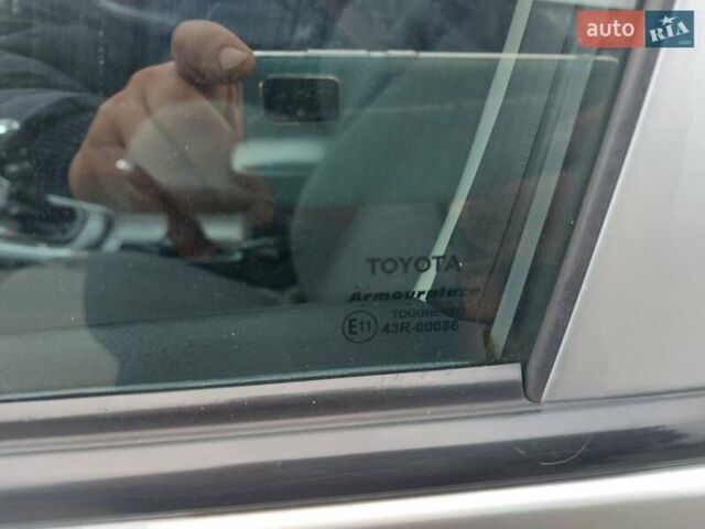 Серый Тойота Королла, объемом двигателя 1.4 л и пробегом 178 тыс. км за 9200 $, фото 18 на Automoto.ua