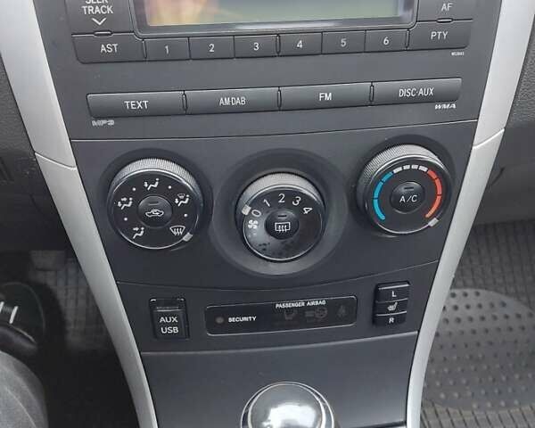 Серый Тойота Королла, объемом двигателя 1.4 л и пробегом 178 тыс. км за 9200 $, фото 13 на Automoto.ua