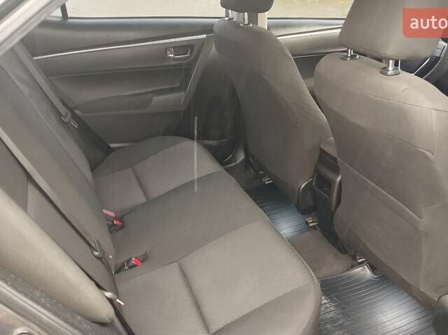 Серый Тойота Королла, объемом двигателя 1.6 л и пробегом 260 тыс. км за 7190 $, фото 19 на Automoto.ua