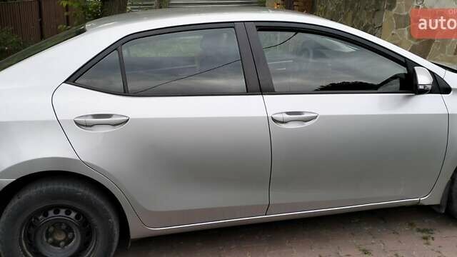 Серый Тойота Королла, объемом двигателя 1.3 л и пробегом 165 тыс. км за 9100 $, фото 3 на Automoto.ua