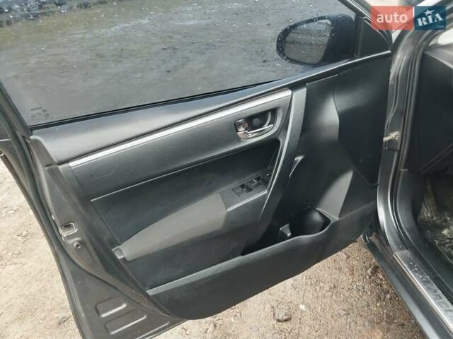 Сірий Тойота Королла, об'ємом двигуна 1.6 л та пробігом 260 тис. км за 7390 $, фото 28 на Automoto.ua