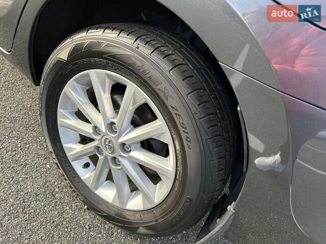 Серый Тойота Королла, объемом двигателя 1.4 л и пробегом 121 тыс. км за 13000 $, фото 5 на Automoto.ua