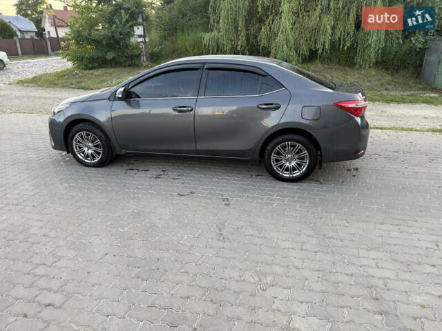 Серый Тойота Королла, объемом двигателя 1.6 л и пробегом 180 тыс. км за 10900 $, фото 2 на Automoto.ua