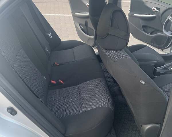 Серый Тойота Королла, объемом двигателя 1.6 л и пробегом 183 тыс. км за 8999 $, фото 15 на Automoto.ua