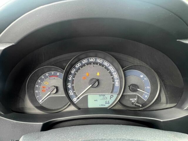 Серый Тойота Королла, объемом двигателя 1.6 л и пробегом 121 тыс. км за 12500 $, фото 10 на Automoto.ua