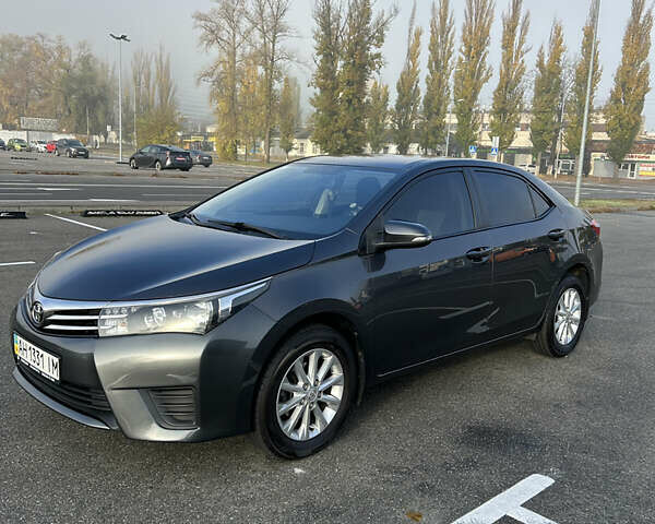 Серый Тойота Королла, объемом двигателя 1.4 л и пробегом 121 тыс. км за 13000 $, фото 1 на Automoto.ua