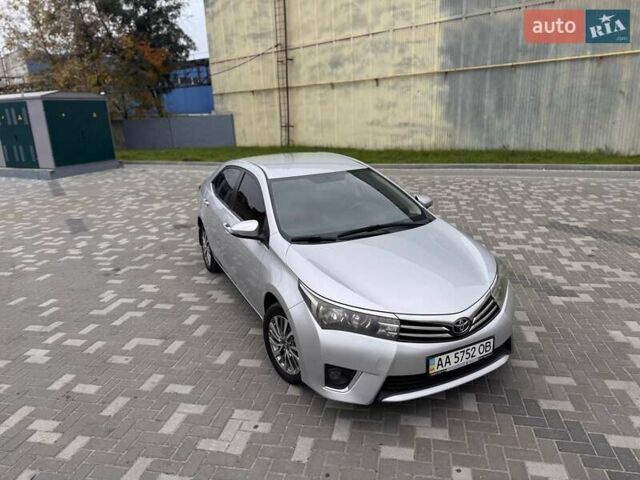 Серый Тойота Королла, объемом двигателя 1.33 л и пробегом 180 тыс. км за 9900 $, фото 2 на Automoto.ua