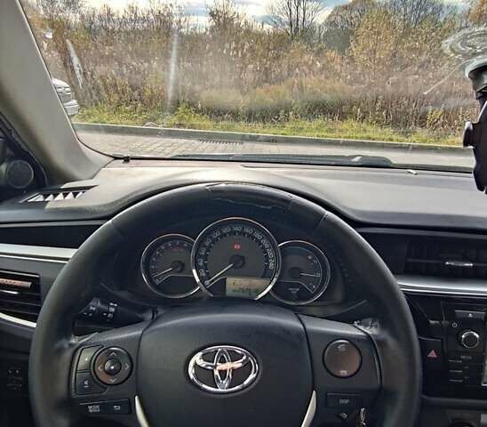 Серый Тойота Королла, объемом двигателя 1.3 л и пробегом 260 тыс. км за 9500 $, фото 5 на Automoto.ua