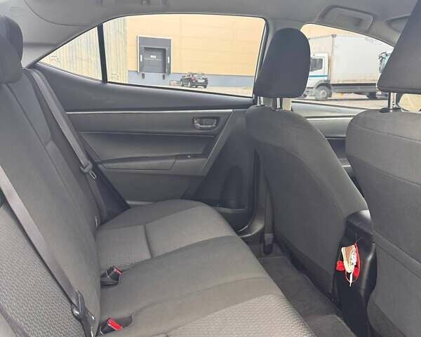 Серый Тойота Королла, объемом двигателя 1.33 л и пробегом 180 тыс. км за 9900 $, фото 13 на Automoto.ua