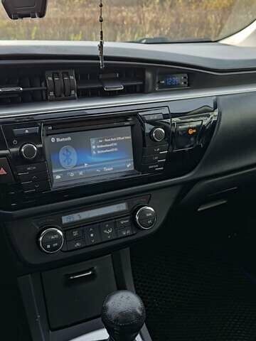 Серый Тойота Королла, объемом двигателя 1.3 л и пробегом 260 тыс. км за 9500 $, фото 4 на Automoto.ua