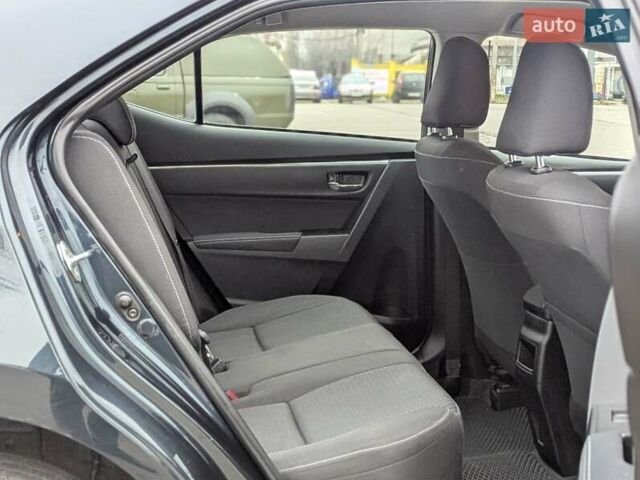 Серый Тойота Королла, объемом двигателя 1.6 л и пробегом 142 тыс. км за 12000 $, фото 20 на Automoto.ua