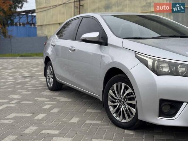 Серый Тойота Королла, объемом двигателя 1.33 л и пробегом 180 тыс. км за 9900 $, фото 3 на Automoto.ua