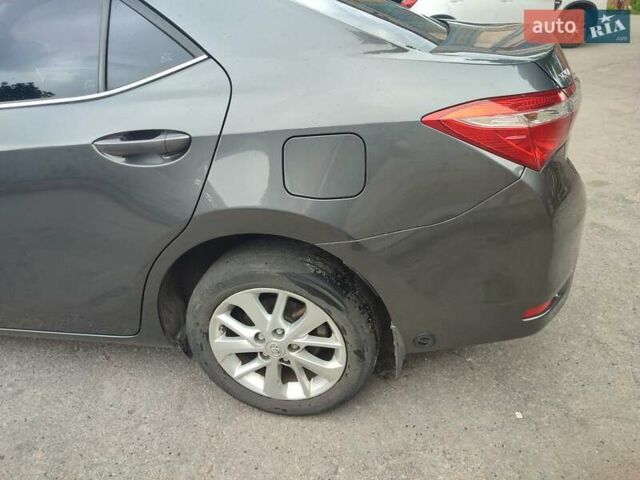 Серый Тойота Королла, объемом двигателя 1.8 л и пробегом 151 тыс. км за 12500 $, фото 4 на Automoto.ua