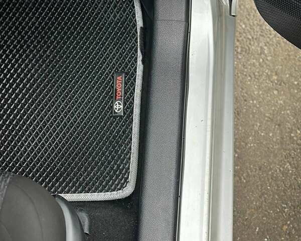 Серый Тойота Королла, объемом двигателя 1.6 л и пробегом 165 тыс. км за 11400 $, фото 36 на Automoto.ua