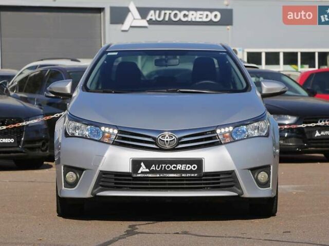 Серый Тойота Королла, объемом двигателя 1.6 л и пробегом 233 тыс. км за 12500 $, фото 1 на Automoto.ua