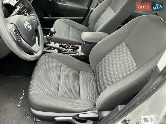 Серый Тойота Королла, объемом двигателя 1.3 л и пробегом 270 тыс. км за 7800 $, фото 7 на Automoto.ua