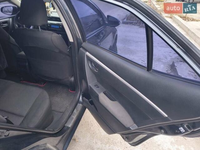 Сірий Тойота Королла, об'ємом двигуна 1.3 л та пробігом 425 тис. км за 10000 $, фото 4 на Automoto.ua