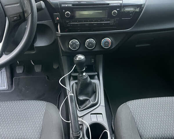 Сірий Тойота Королла, об'ємом двигуна 1.3 л та пробігом 43 тис. км за 12000 $, фото 18 на Automoto.ua