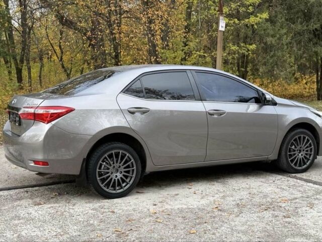 Серый Тойота Королла, объемом двигателя 1.6 л и пробегом 89 тыс. км за 12300 $, фото 3 на Automoto.ua