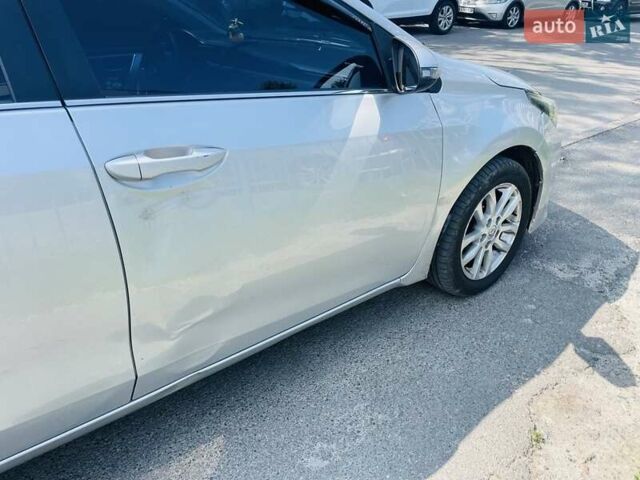 Серый Тойота Королла, объемом двигателя 1.6 л и пробегом 159 тыс. км за 10950 $, фото 2 на Automoto.ua