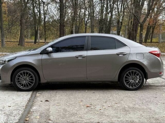 Серый Тойота Королла, объемом двигателя 1.6 л и пробегом 89 тыс. км за 12300 $, фото 5 на Automoto.ua