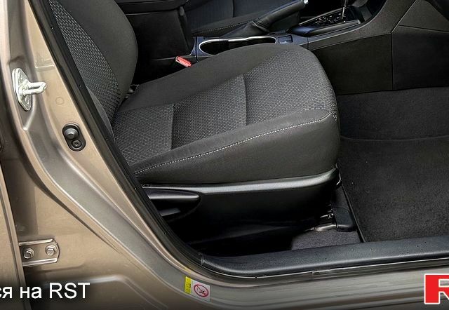 Серый Тойота Королла, объемом двигателя 1.6 л и пробегом 89 тыс. км за 12300 $, фото 7 на Automoto.ua