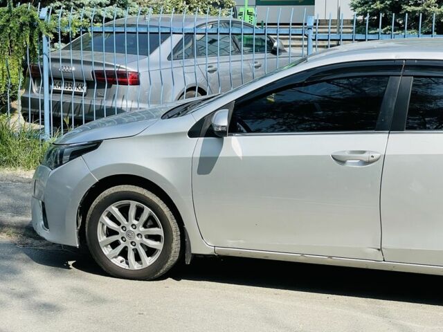 Сірий Тойота Королла, об'ємом двигуна 1.6 л та пробігом 159 тис. км за 10950 $, фото 7 на Automoto.ua