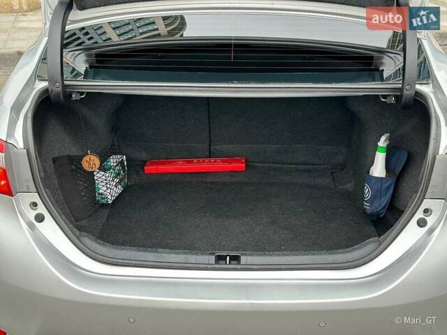 Серый Тойота Королла, объемом двигателя 1.6 л и пробегом 165 тыс. км за 11400 $, фото 15 на Automoto.ua