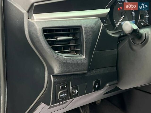 Серый Тойота Королла, объемом двигателя 1.33 л и пробегом 135 тыс. км за 9999 $, фото 9 на Automoto.ua