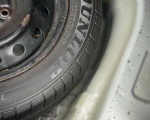 Серый Тойота Королла, объемом двигателя 1.6 л и пробегом 165 тыс. км за 11400 $, фото 16 на Automoto.ua