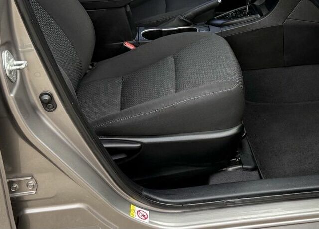 Серый Тойота Королла, объемом двигателя 1.6 л и пробегом 89 тыс. км за 12300 $, фото 10 на Automoto.ua