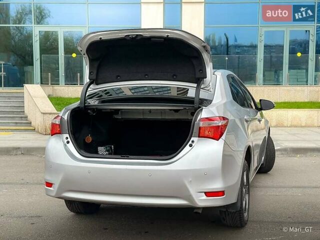 Серый Тойота Королла, объемом двигателя 1.6 л и пробегом 165 тыс. км за 11400 $, фото 19 на Automoto.ua