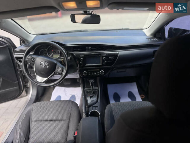 Сірий Тойота Королла, об'ємом двигуна 1.6 л та пробігом 157 тис. км за 11000 $, фото 15 на Automoto.ua